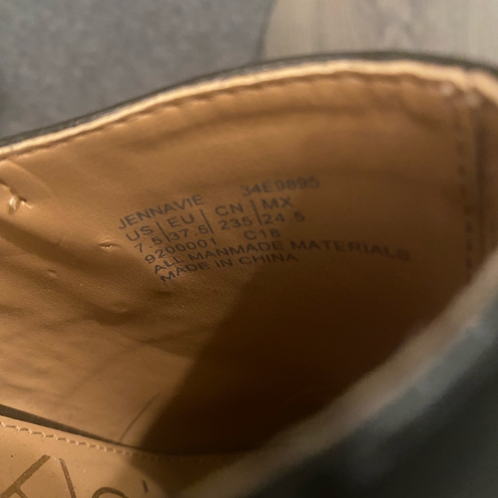 CALVIN KLEIN LEATHER ANKLE BOOTS 👢 - Picture 8 of 8